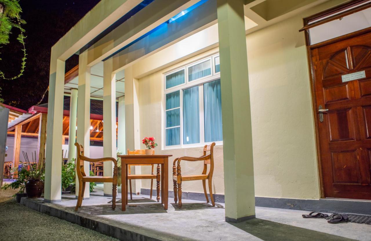 Charming Holiday Lodge- Addu Atoll Meedhoo, Maldives Exterior photo